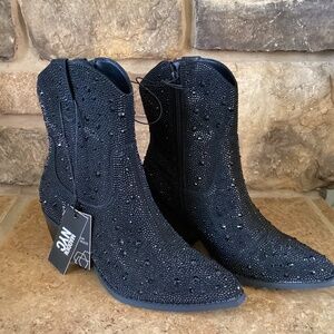 Madden NYC Black Bling Short Cowboy Boots Women 7.5 Rhinestones New In Box